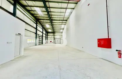 Warehouse - Studio for rent in Phase 2 - Dubai Investment Park (DIP) - Dubai