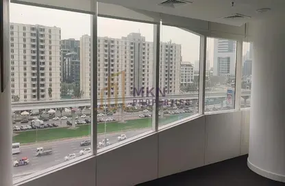 مكتب - استوديو - 2 حمامات للايجار في برج نسيمه - شارع الشيخ زايد - دبي