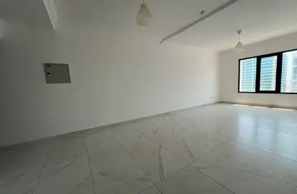 Apartment - 3 Bedrooms - 3 Bathrooms for rent in Ajman Creek Towers - Al Rashidiya 1 - Al Rashidiya - Ajman