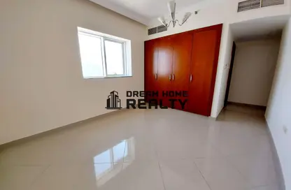 Apartment - 3 Bedrooms - 3 Bathrooms for rent in New Al Taawun Road - Al Taawun - Sharjah