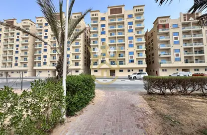 شقة - 2 غرف نوم - 3 حمامات للبيع في قرية الاميرة - الياسمين - عجمان