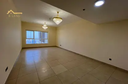 Apartment - 2 Bedrooms - 3 Bathrooms for rent in Al Khan Corniche - Al Khan - Sharjah