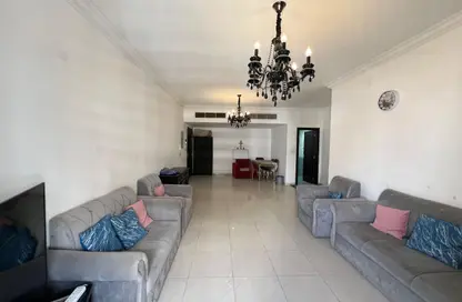 Apartment - 2 Bedrooms - 3 Bathrooms for rent in Ameer Bu Khamseen Tower - Al Majaz 3 - Al Majaz - Sharjah