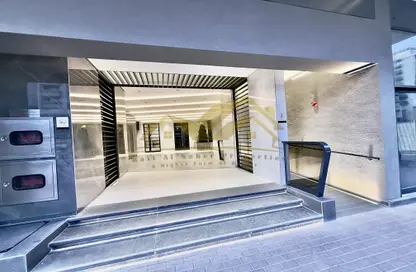Shop - Studio - 2 Bathrooms for rent in Jumeirah Garden City - Al Satwa - Dubai