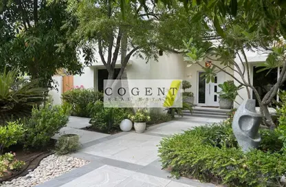 Villa - 6 Bedrooms - 6 Bathrooms for rent in Meadows 2 - Meadows - Dubai
