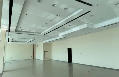 صالة عرض - استوديو - 2 حمامات للايجار في الزاهية جاردنز - الزاهية - عجمان