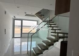 Townhouse - 2 bedrooms - 3 bathrooms for rent in Oasis 1 - Oasis Residences - Masdar City - Abu Dhabi