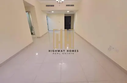 شقة - 3 غرف نوم - 3 حمامات للايجار في بناية مويليح 29 - مويلح - الشارقة شقة - 3 غرف نوم - 3 حمامات للايجار في بناية مويليح 29 - مويلح - الشارقة