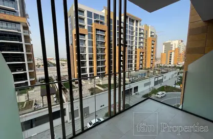 Balcony image for: Apartment - 1 Bathroom for rent in AZIZI Riviera - Meydan One - Meydan - Dubai, Image 1