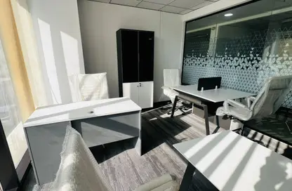 مكتب - استوديو - 4 حمامات للايجار في ريزيدينس 1072 - المطينة - ديرة - دبي