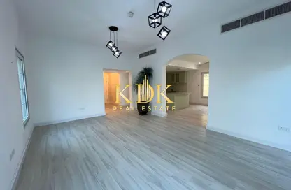 فيلا - 3 غرف نوم - 4 حمامات للايجار في 16M ديستركت - قرية جميرا الدائرية - دبي