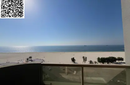 Apartment - 3 Bedrooms - 3 Bathrooms for rent in Corniche Tower - Ajman Corniche Road - Ajman