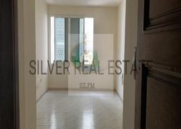 Empty Room image for: Apartment - 1 bedroom - 1 bathroom for rent in Madinat Zayed - Abu Dhabi, Image 1