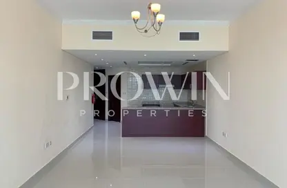 Apartment - Studio - 1 Bathroom for rent in Oasis Tower 1 - Dubai Sports City - Dubai