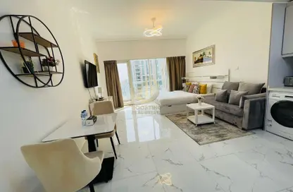 Apartment - Studio - 1 Bathroom for sale in Burj Al Nujoom - Downtown Dubai - Dubai