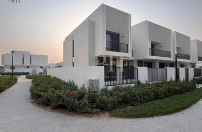 تاون هاوس - 4 غرف نوم للايجار في مها تون هوسيس - تاون سكوير - دبي