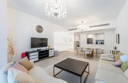 Apartment - 2 Bedrooms - 2 Bathrooms for rent in Lamtara 2 - Madinat Jumeirah Living - Umm Suqeim - Dubai