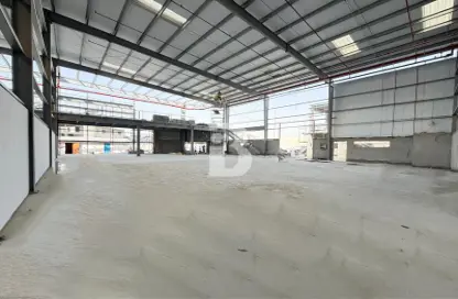Warehouse - Studio for rent in Phase 1 - Dubai Investment Park (DIP) - Dubai