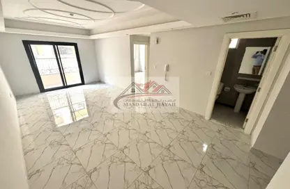 Apartment - 1 Bedroom - 2 Bathrooms for rent in Muwaileh 29 Building - Muwaileh - Sharjah