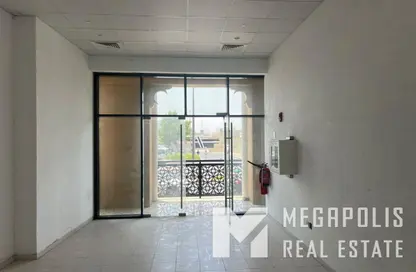 Shop - Studio - 1 Bathroom for rent in Carlton Dubai Creek - Baniyas Road - Deira - Dubai