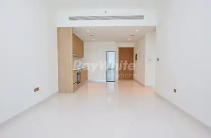 Apartment - 1 Bedroom - 1 Bathroom for sale in Beach Vista - EMAAR Beachfront - Dubai Harbour - Dubai