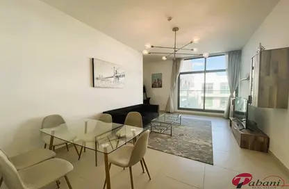 Living / Dining Room image for: Apartment - 1 Bedroom - 2 Bathrooms for rent in Prime Views by Prescott - Meydan Avenue - Meydan - Dubai, Image 1