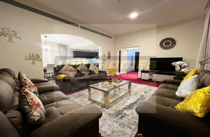 Living Room image for: Villa - 2 Bedrooms - 4 Bathrooms for rent in District 8V - Jumeirah Village Triangle - Dubai, Image 1