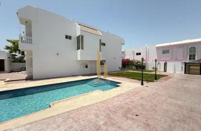 Villa - 5 Bedrooms - 5 Bathrooms for rent in Umm Suqeim 1 Villas - Umm Suqeim 1 - Umm Suqeim - Dubai