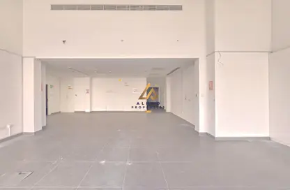 Retail - Studio for rent in Capital Golden Tower - Business Bay - Dubai