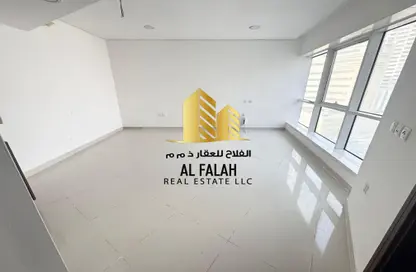Apartment - Studio - 1 Bathroom for rent in New Al Taawun Road - Al Taawun - Sharjah