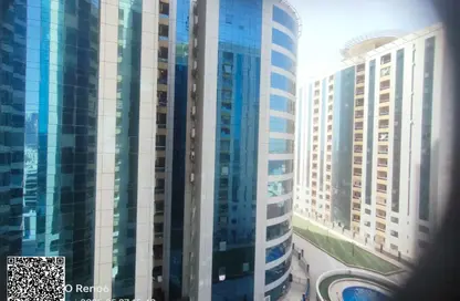 شقة - غرفة نوم - 2 حمامات للبيع في أورينت تاور 1 - أورينت تاور - البستان - عجمان