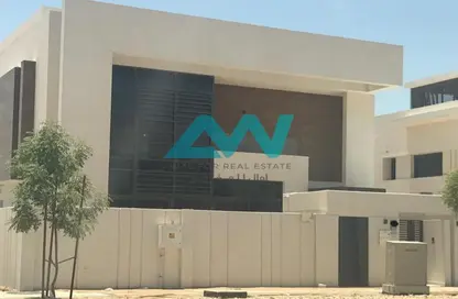 Villa - 4 Bedrooms - 5 Bathrooms for rent in West Yas - Yas Island - Abu Dhabi