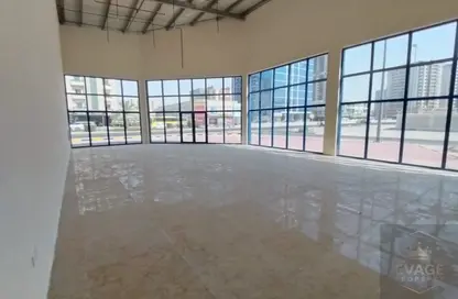 Shop - Studio for rent in Al Rashidiya Towers - Al Rashidiya - Ajman Downtown - Ajman