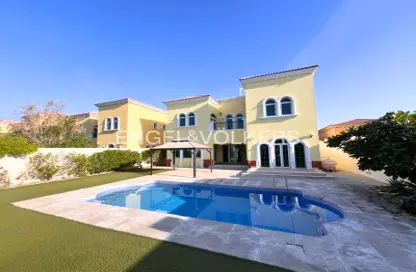 فيلا - 3 غرف نوم - 5 حمامات للايجار في التراث - جميرا بارك - دبي فيلا - 3 غرف نوم - 5 حمامات للايجار في التراث - جميرا بارك - دبي