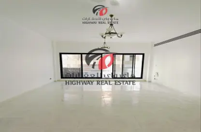 Apartment - 2 Bedrooms - 3 Bathrooms for rent in Al Muraqqabat - Deira - Dubai
