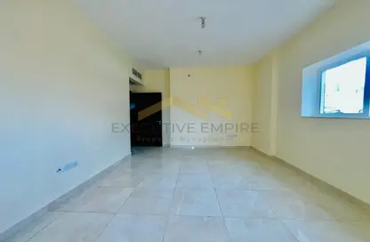 Empty Room image for: Apartment - 1 Bedroom - 2 Bathrooms for rent in Zig Zag Building - Tourist Club Area - Abu Dhabi, Image 1