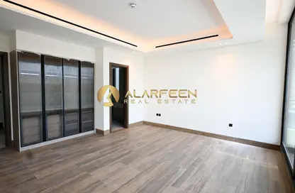 فيلا - 5 غرف نوم - 6 حمامات للايجار في 12V المقاطعة - قرية الجميرا سركل - دبي