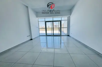 شقة - غرفة نوم - 2 حمامات للايجار في بناية صالح بن لاحج - مجان - دبي لاند - دبي