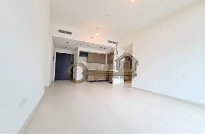 Empty Room image for: Apartment - 1 Bedroom - 2 Bathrooms for rent in Burj Crown - Downtown Dubai - Dubai, Image 1