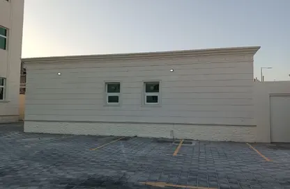 Apartment - 2 Bedrooms - 3 Bathrooms for rent in Madinat Al Riyad - Abu Dhabi