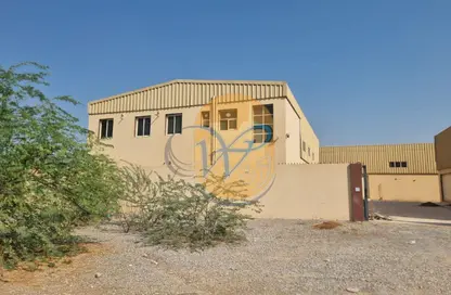 Warehouse - Studio - 3 Bathrooms for rent in Al Felyyah - Ras Al Khaimah