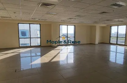 Empty Room image for: Office Space - Studio for rent in Dubai Investment Park - Dubai, Image 1