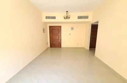 شقة - غرفة نوم - 1 حمام للايجار في الشامسي 1 - تجارية مويلح - الشارقة