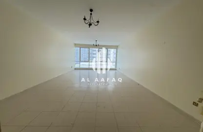 شقة - 3 غرف نوم - 4 حمامات للايجار في الخان - الشارقة