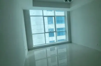 Apartment - 2 Bedrooms - 2 Bathrooms for rent in Al Khan - Sharjah