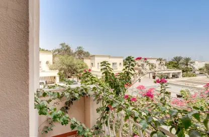 Villa - 2 Bedrooms - 3 Bathrooms for rent in Springs 3 - The Springs - Dubai