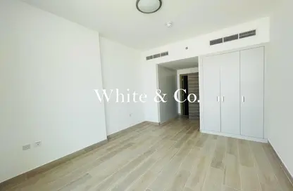 شقة - غرفة نوم - 2 حمامات للايجار في بلوم هايتس أ - بلوم هايتس - منطقة 15 - قرية الجميرا سركل - دبي