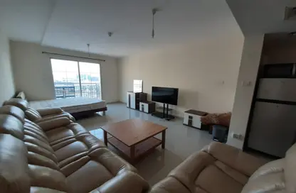 Apartment - 7+ Bedrooms - 1 Bathroom for sale in Green Park - Jumeirah Village Triangle - Dubai