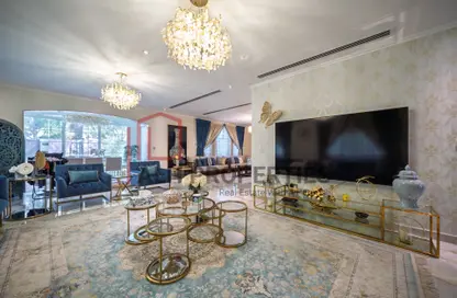 Villa - 3 Bedrooms - 5 Bathrooms for sale in Legacy - Jumeirah Park - Dubai