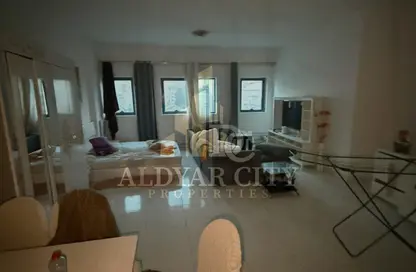 شقة - 1 حمام للايجار في برج فالكون 6 - أبراج فالكون - عجمان وسط المدينة - عجمان